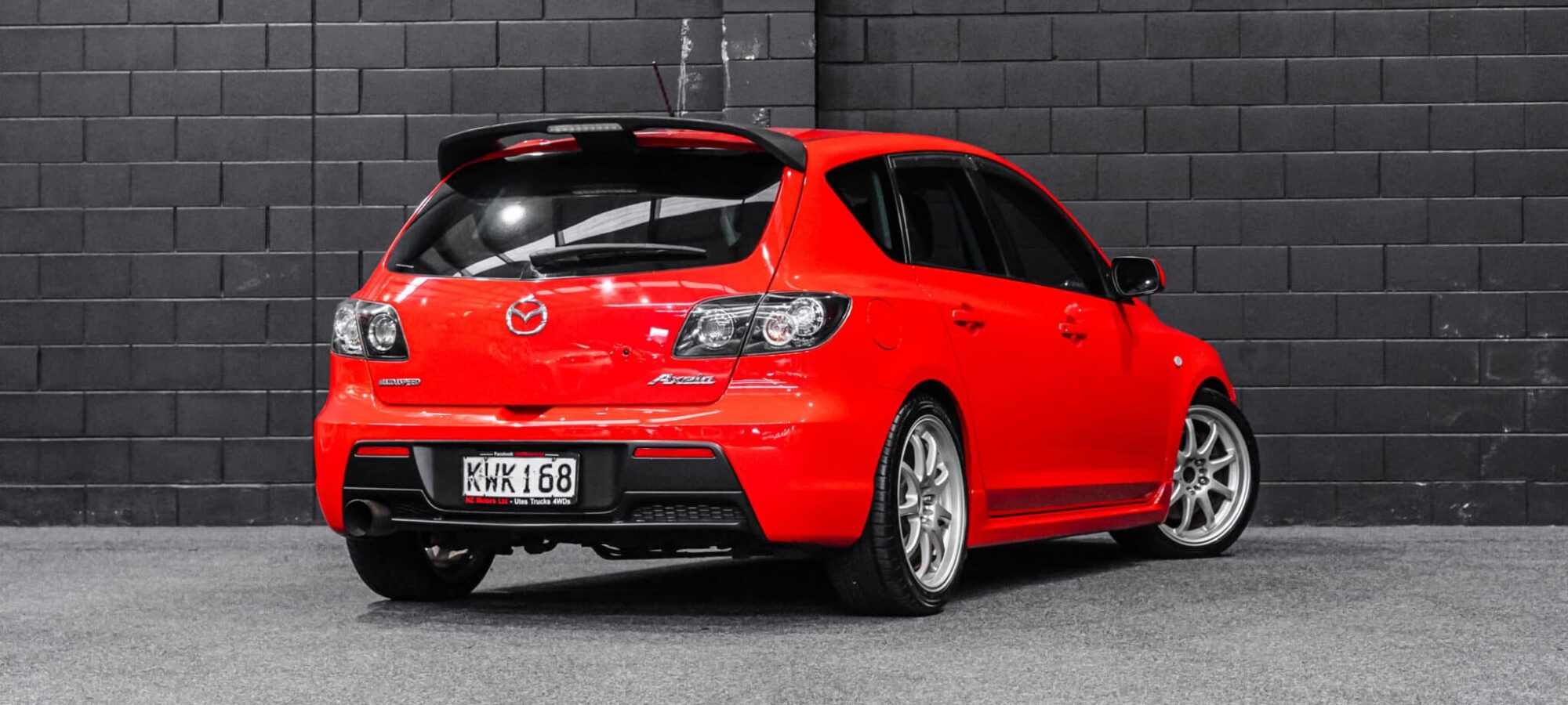 Vehicle Gallery Image