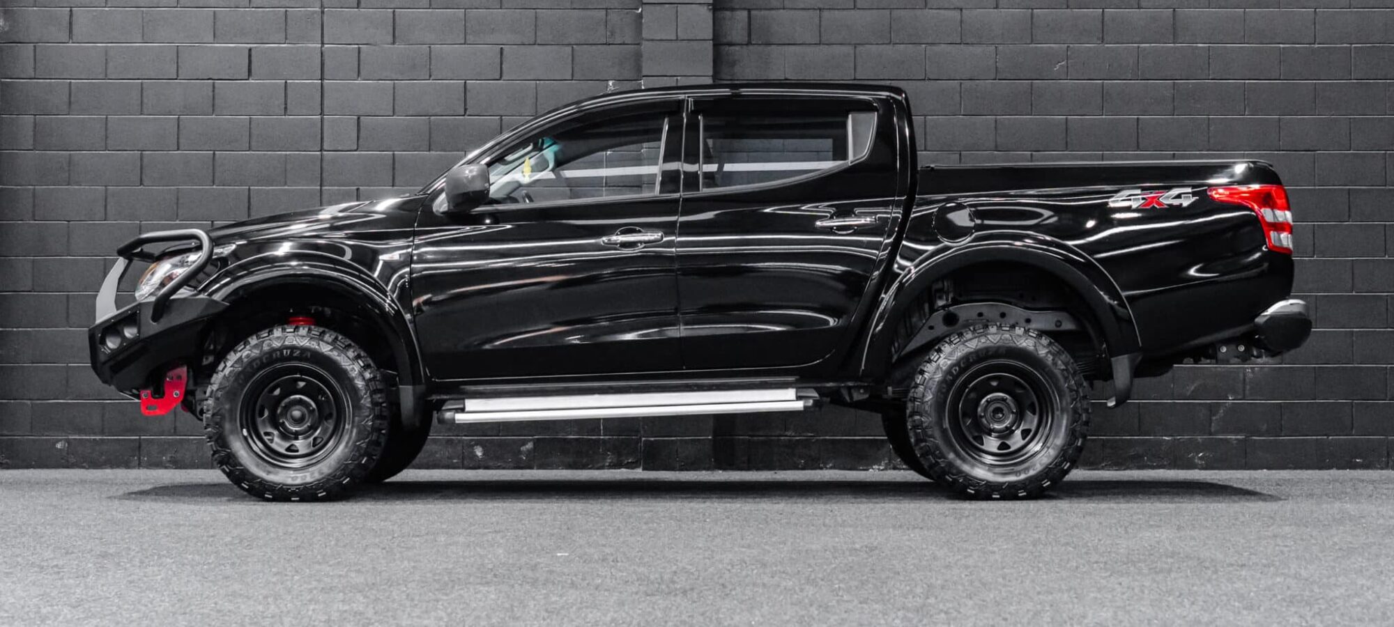 Vehicle Gallery Image