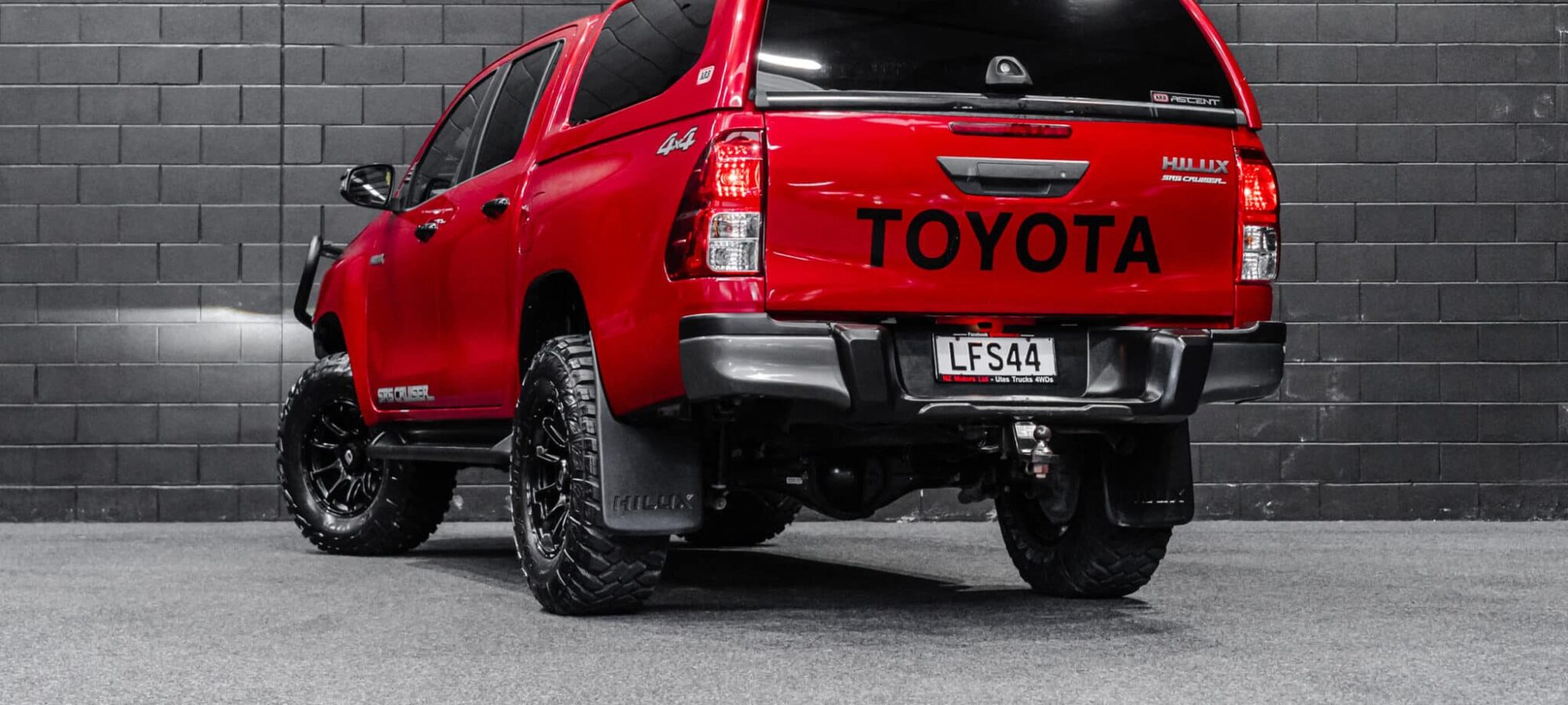 Vehicle Gallery Image