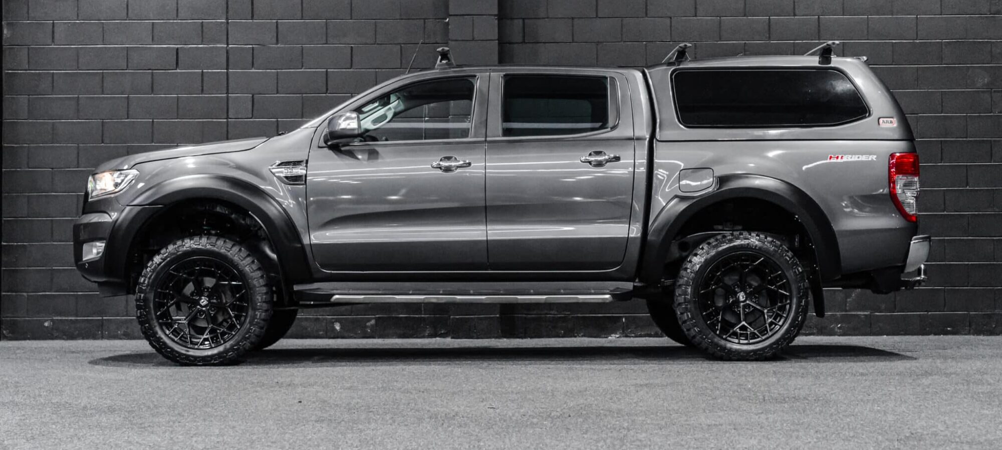 Vehicle Gallery Image