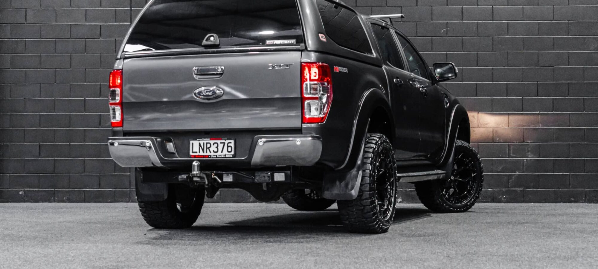 Vehicle Gallery Image