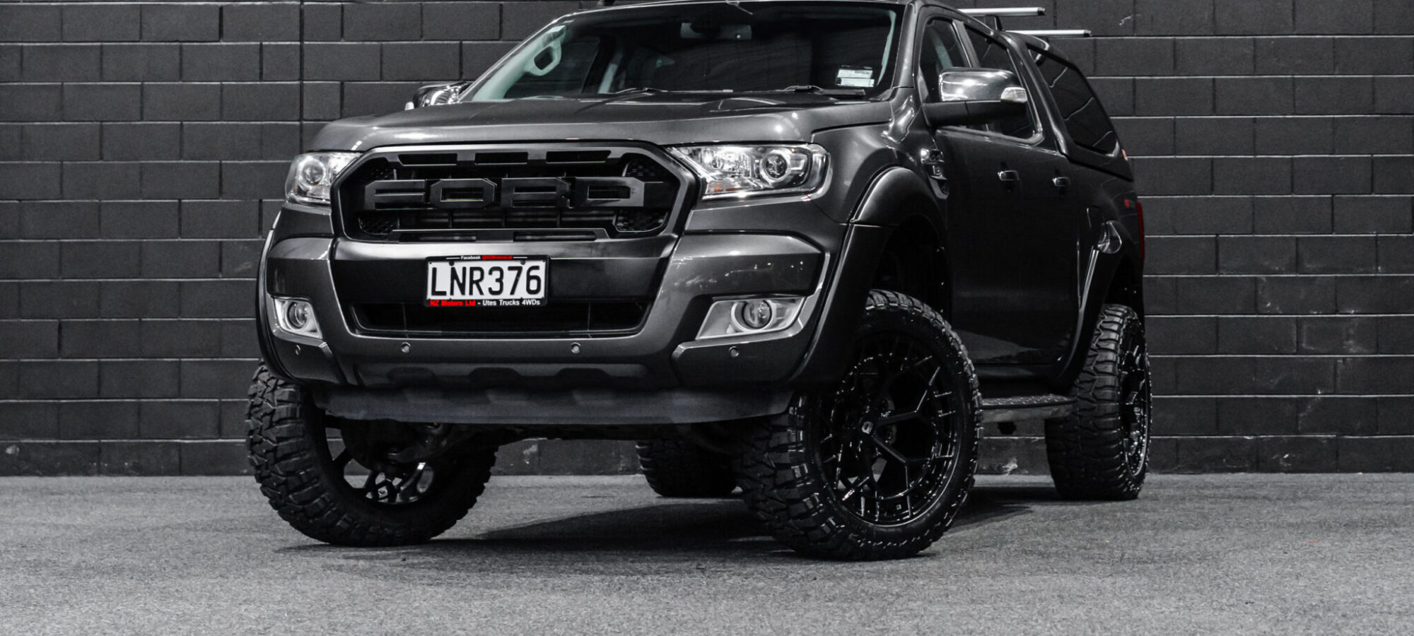 Vehicle Gallery Image