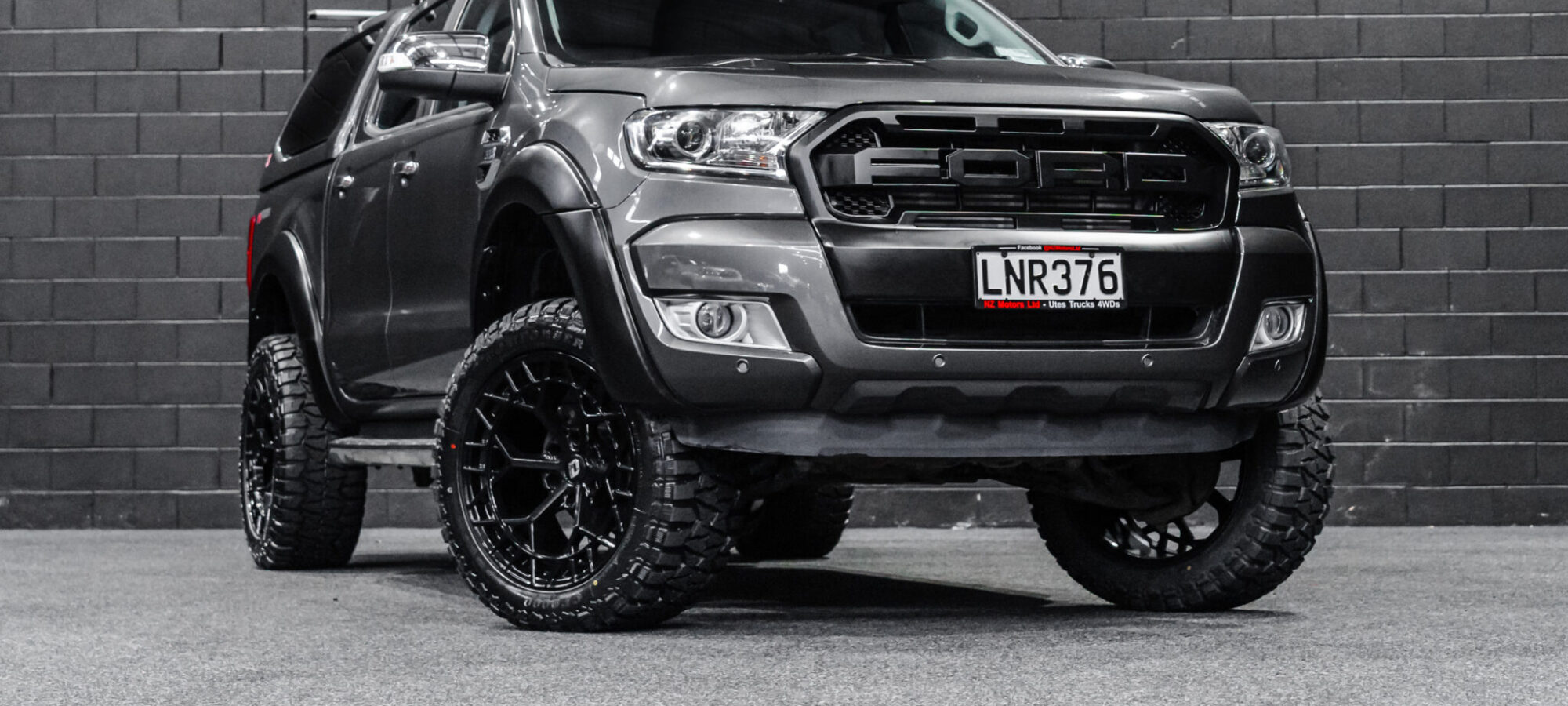 Vehicle Gallery Image