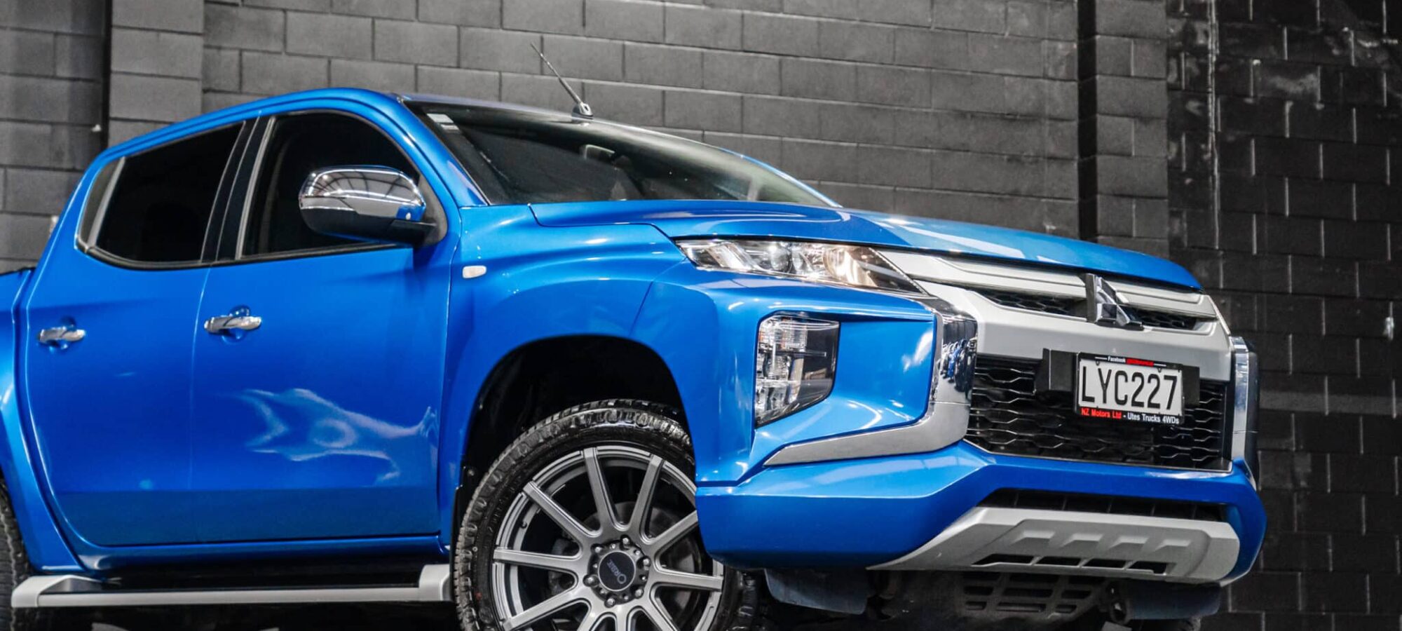 Vehicle Gallery Image