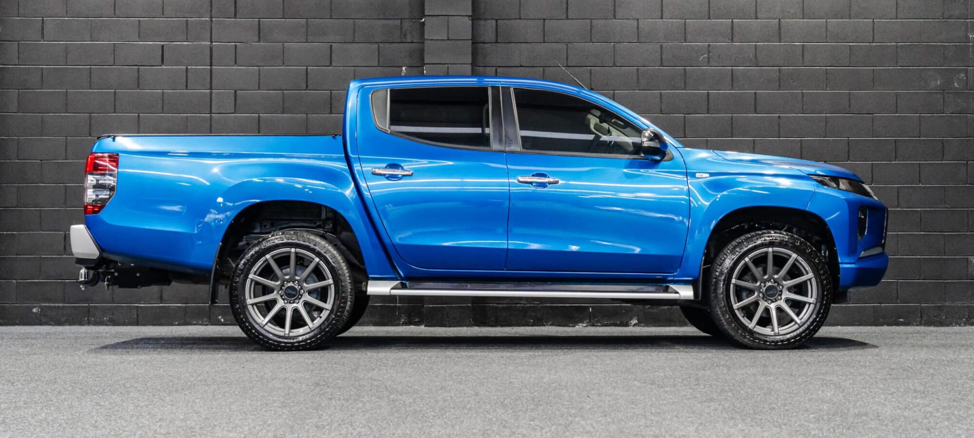 Vehicle Gallery Image