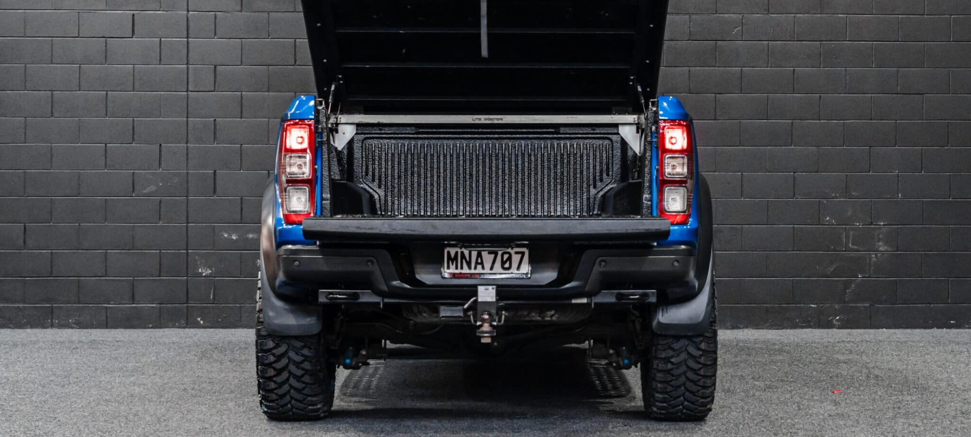 Vehicle Gallery Image