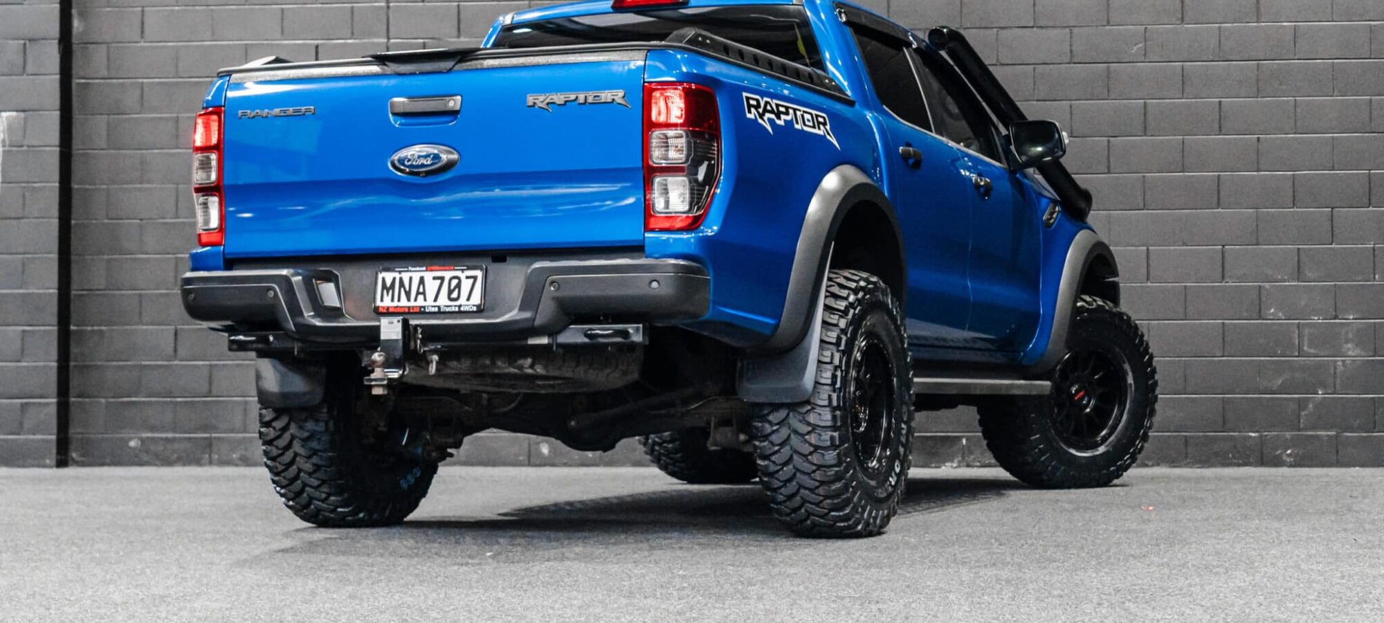 Vehicle Gallery Image