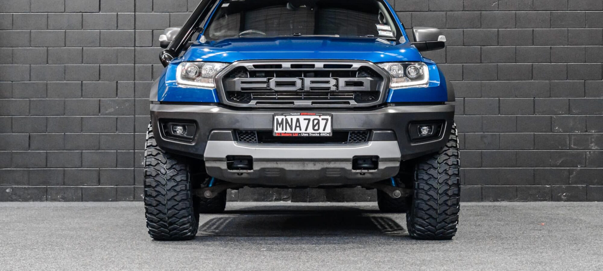 Vehicle Gallery Image