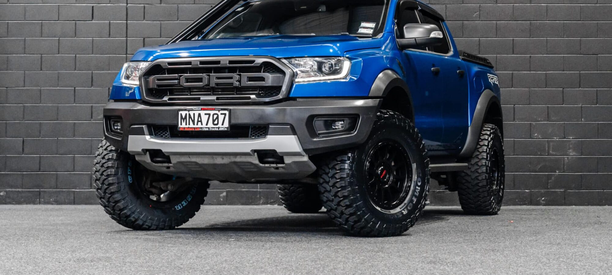 Vehicle Gallery Image