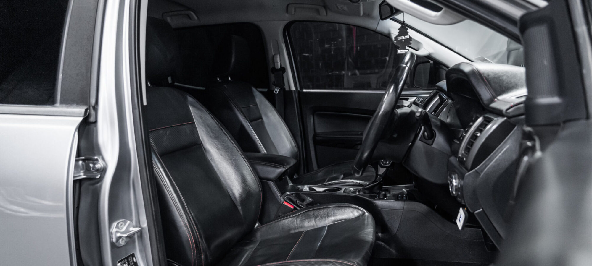 Vehicle Gallery Image