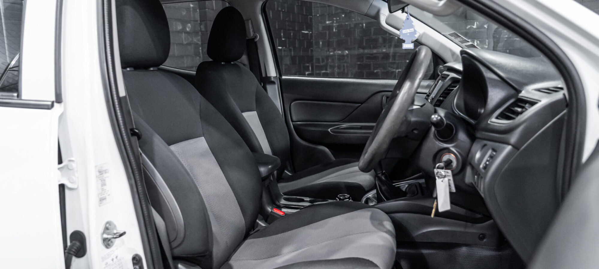 Vehicle Gallery Image