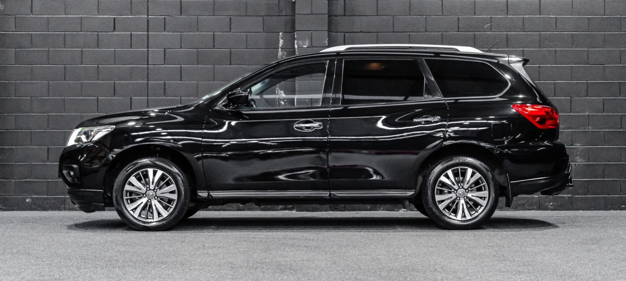 Vehicle Gallery Image