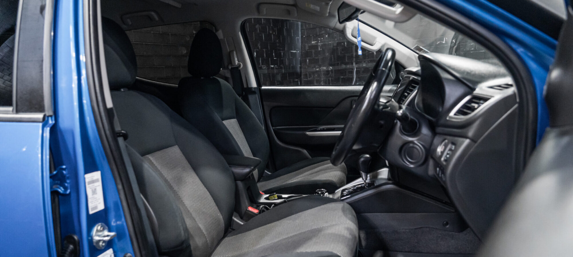 Vehicle Gallery Image