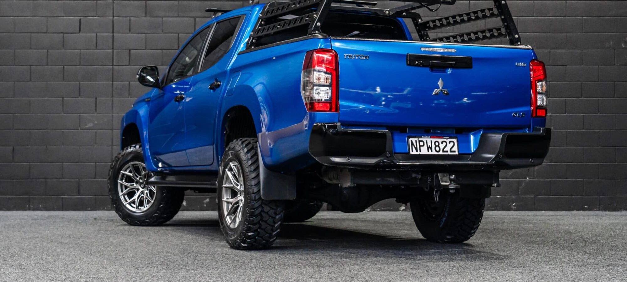 Vehicle Gallery Image