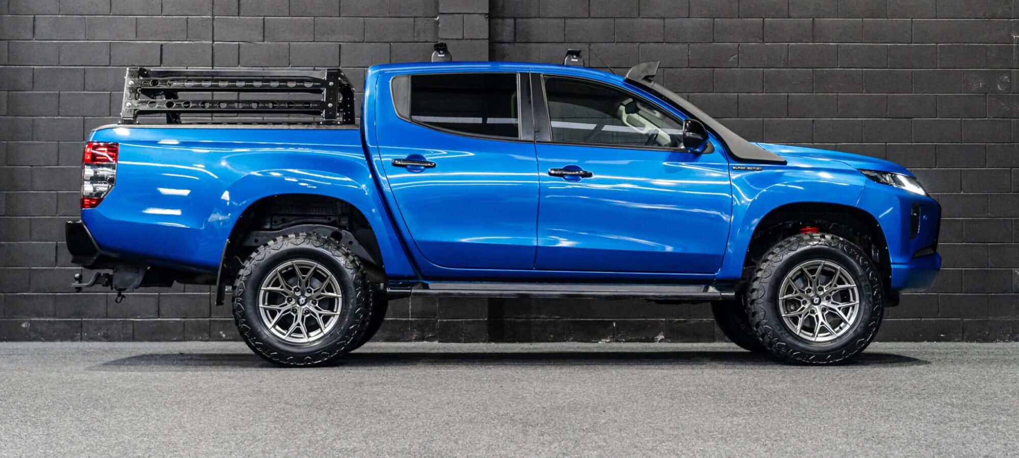 Vehicle Gallery Image