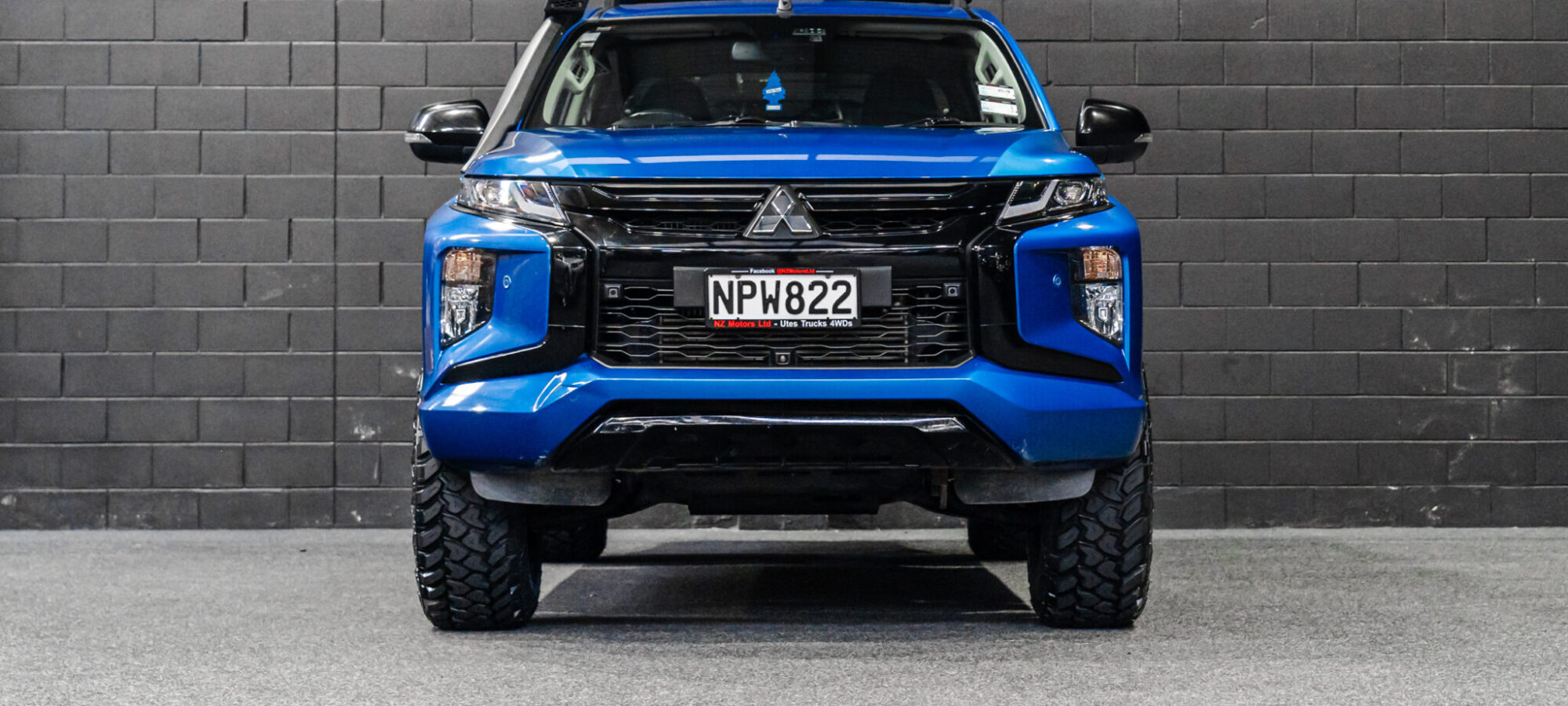 Vehicle Gallery Image