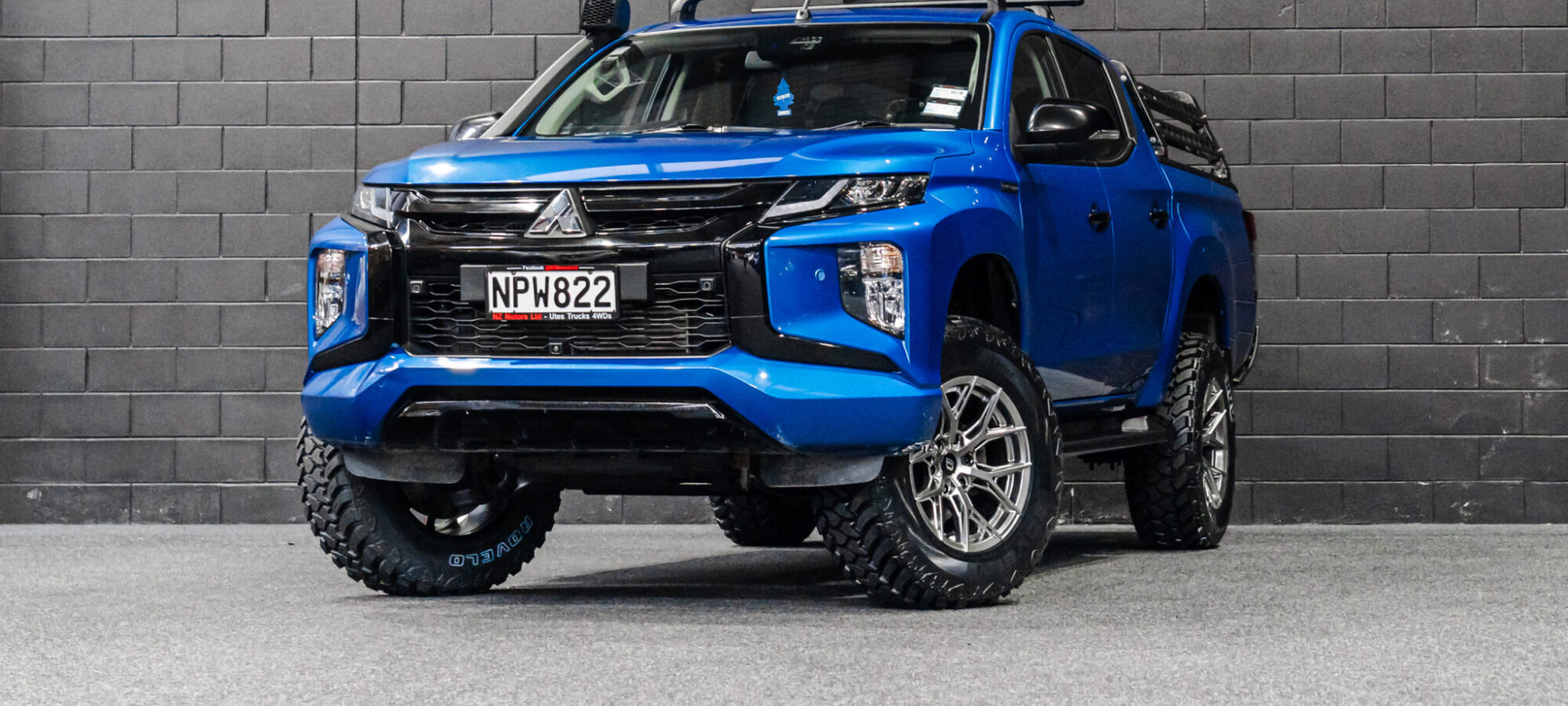 Vehicle Gallery Image