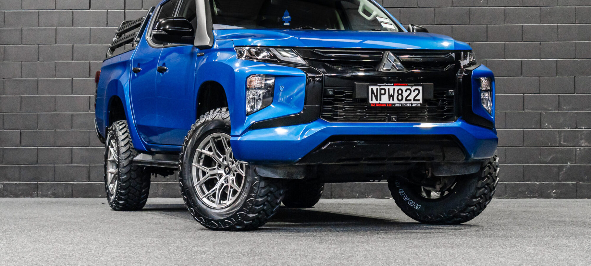 Vehicle Gallery Image