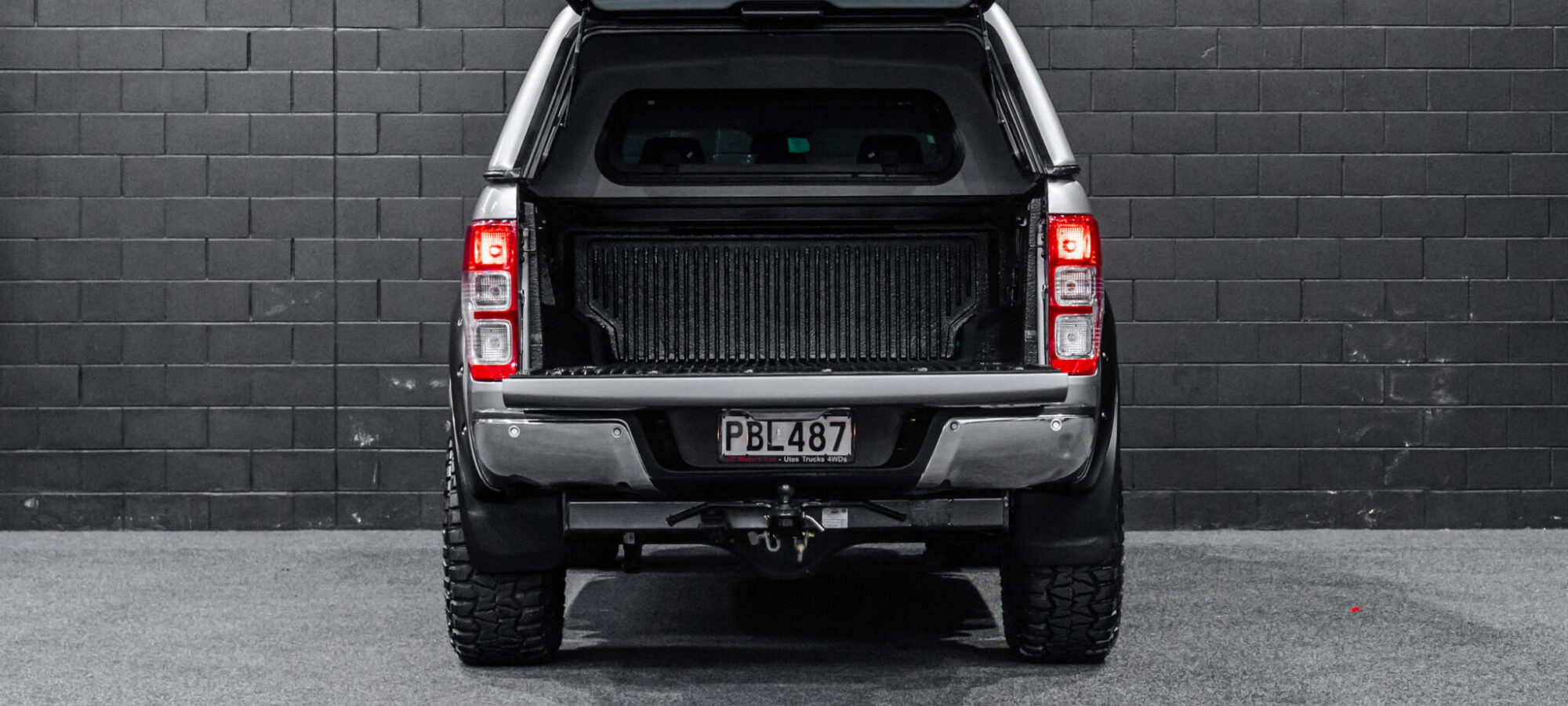 Vehicle Gallery Image