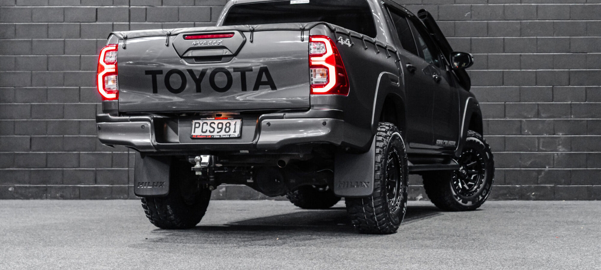 Vehicle Gallery Image