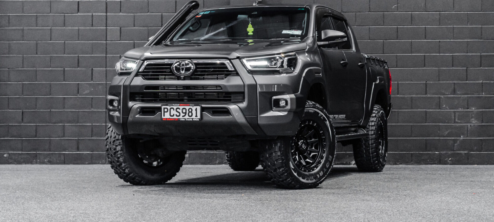 Vehicle Gallery Image