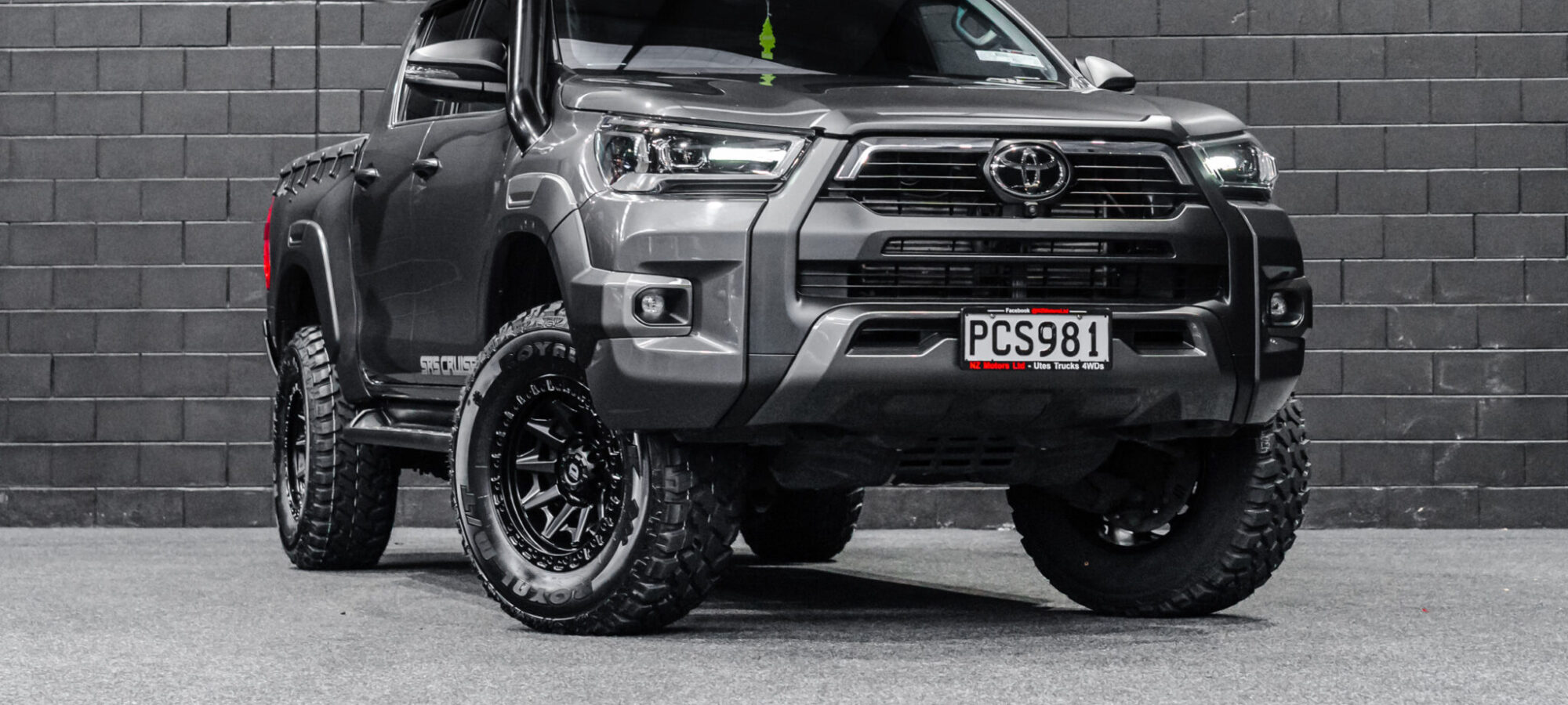 Vehicle Gallery Image