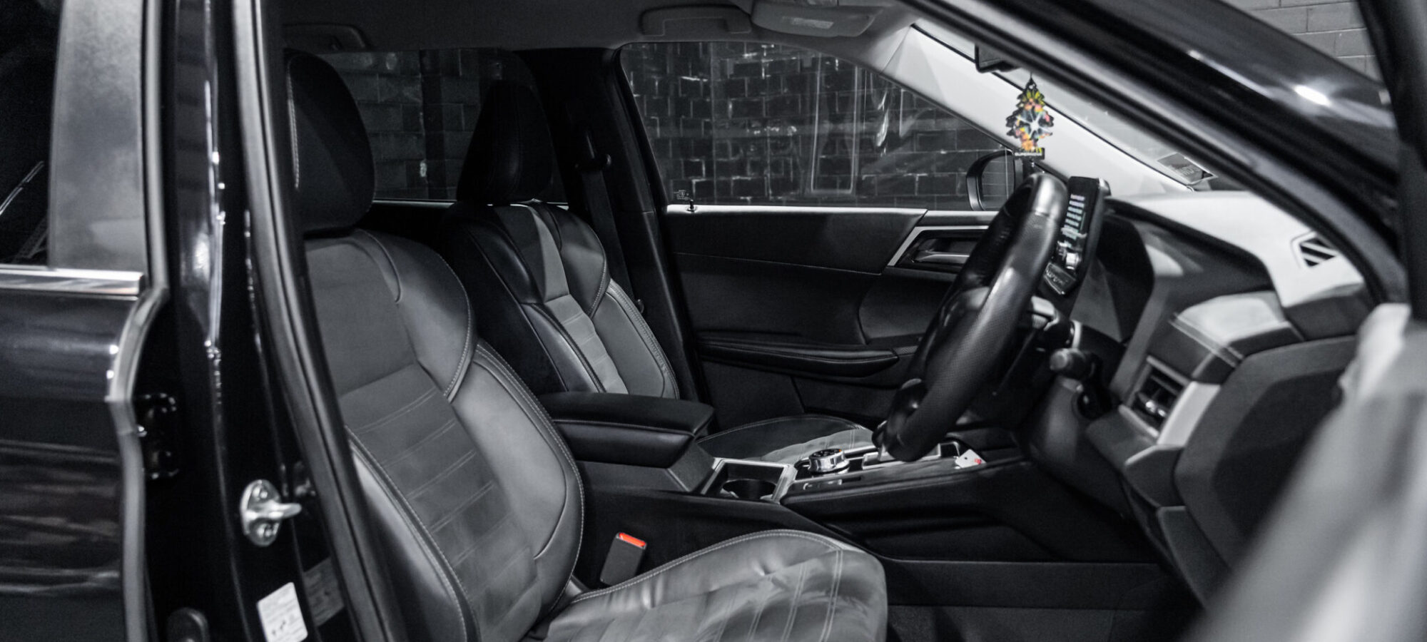 Vehicle Gallery Image