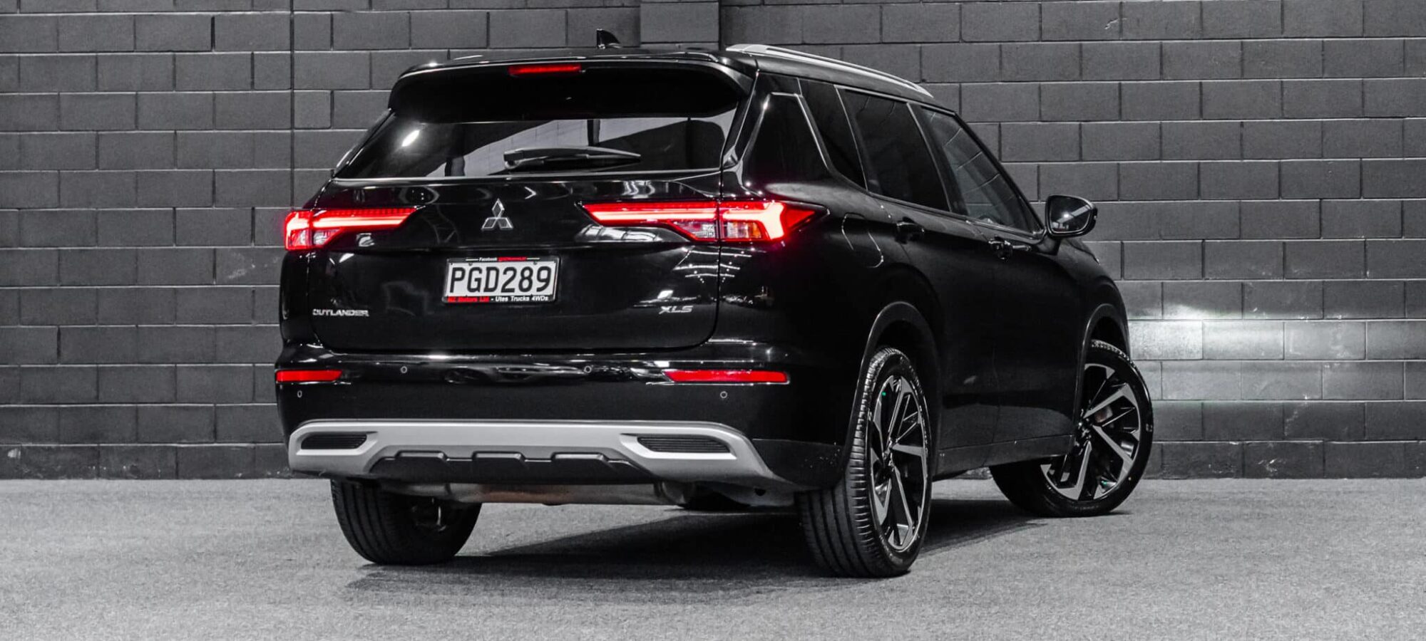 Vehicle Gallery Image