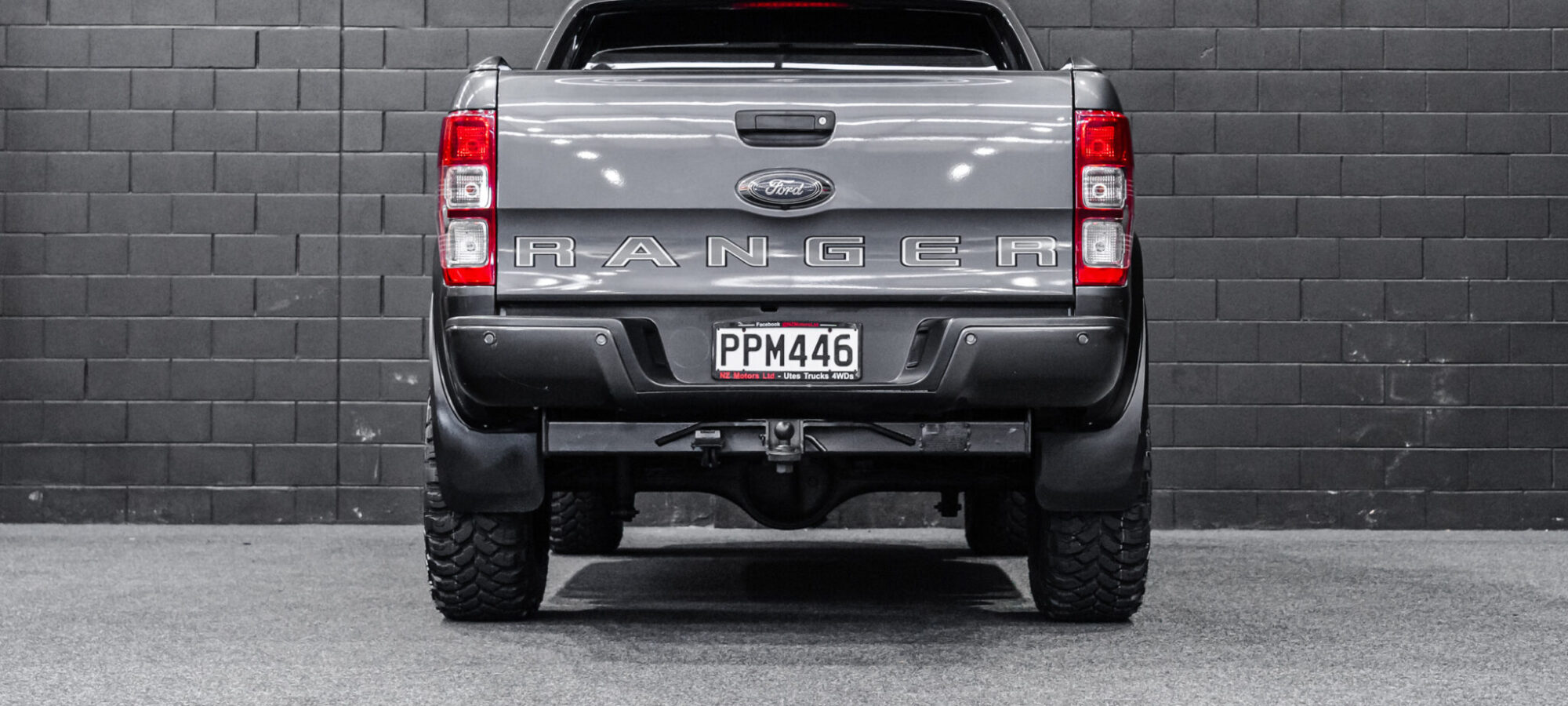 Vehicle Gallery Image