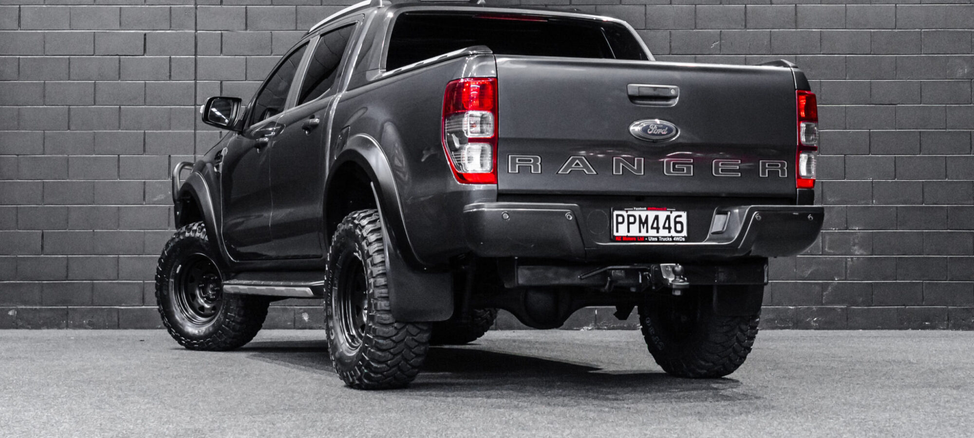 Vehicle Gallery Image