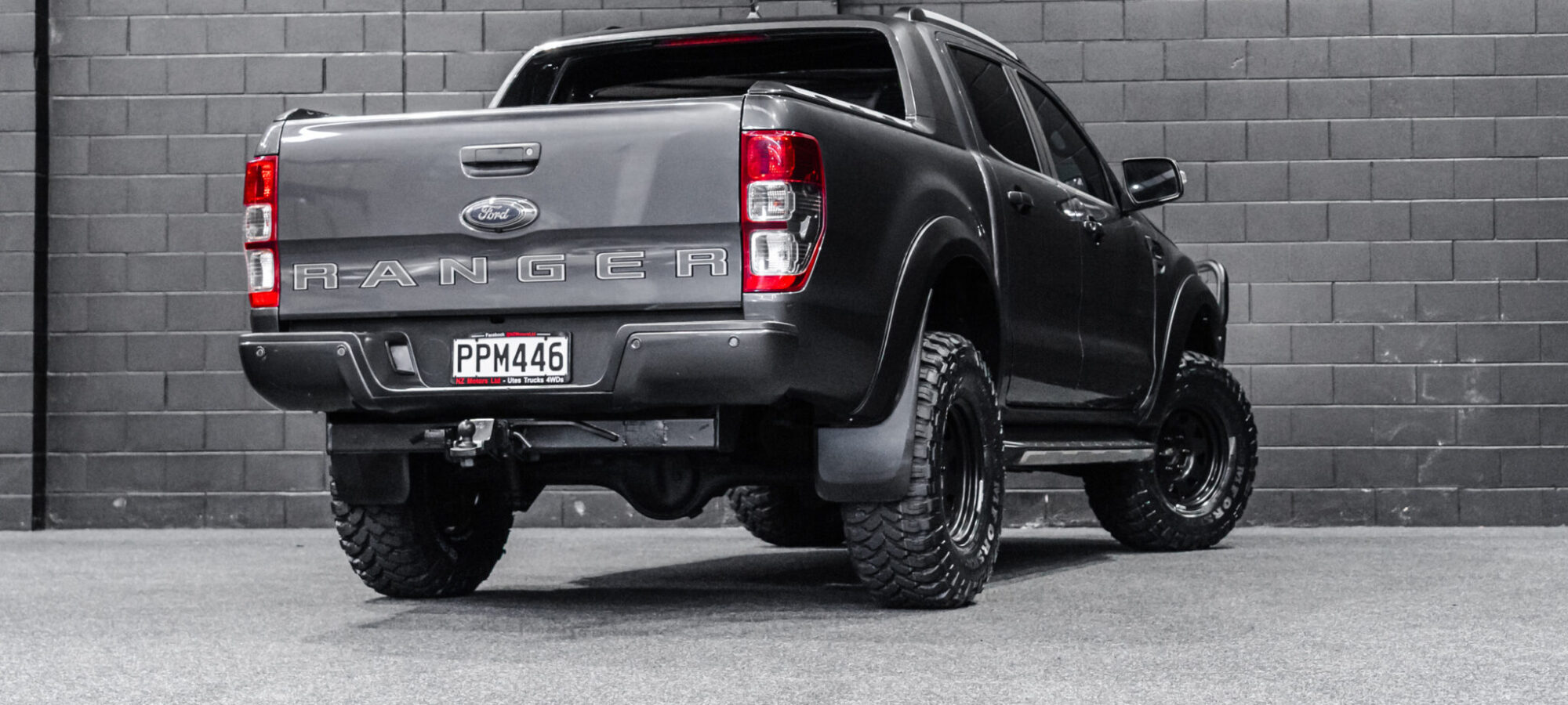 Vehicle Gallery Image