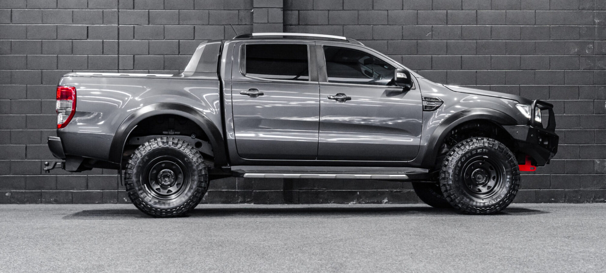 Vehicle Gallery Image