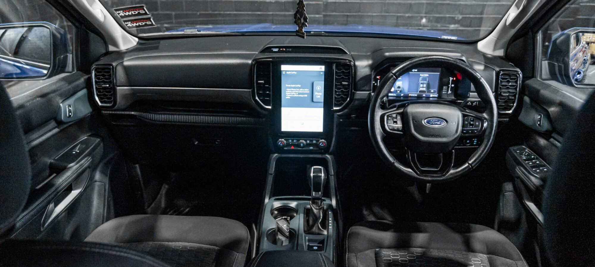 Vehicle Gallery Image