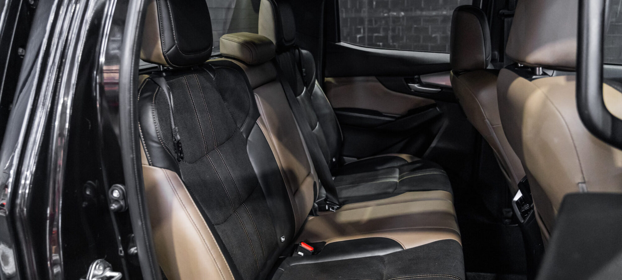 Vehicle Gallery Image