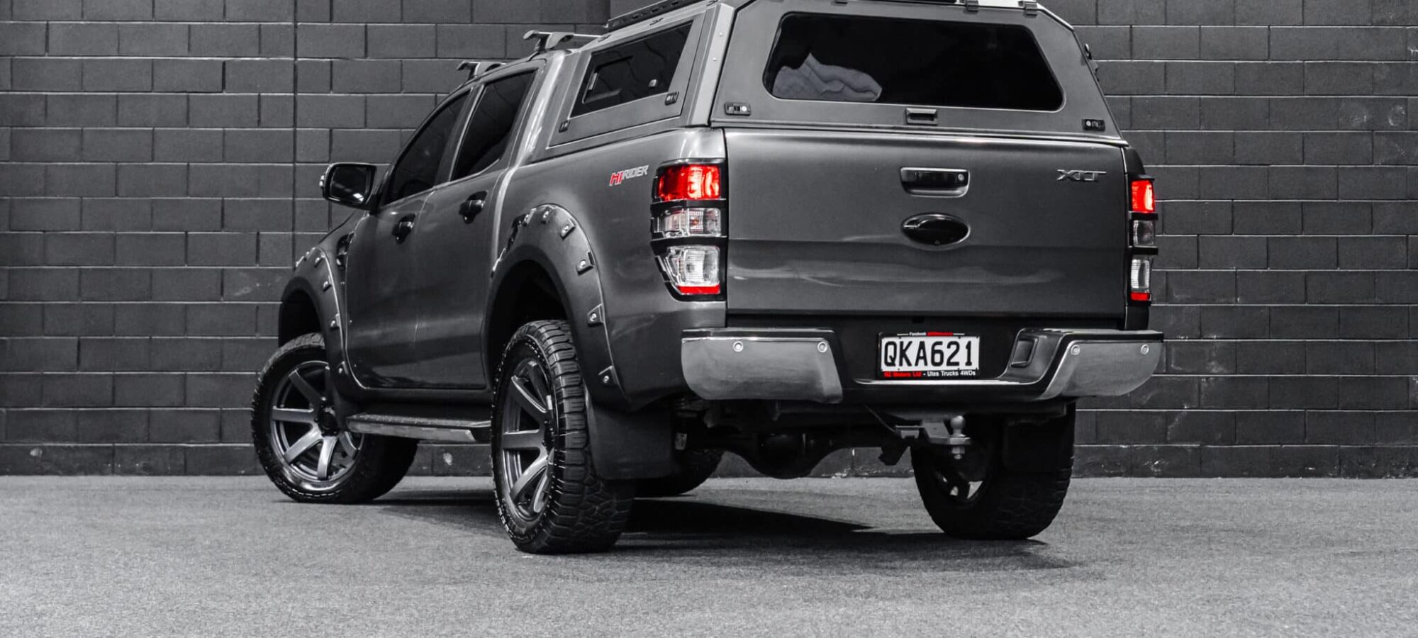 Vehicle Gallery Image