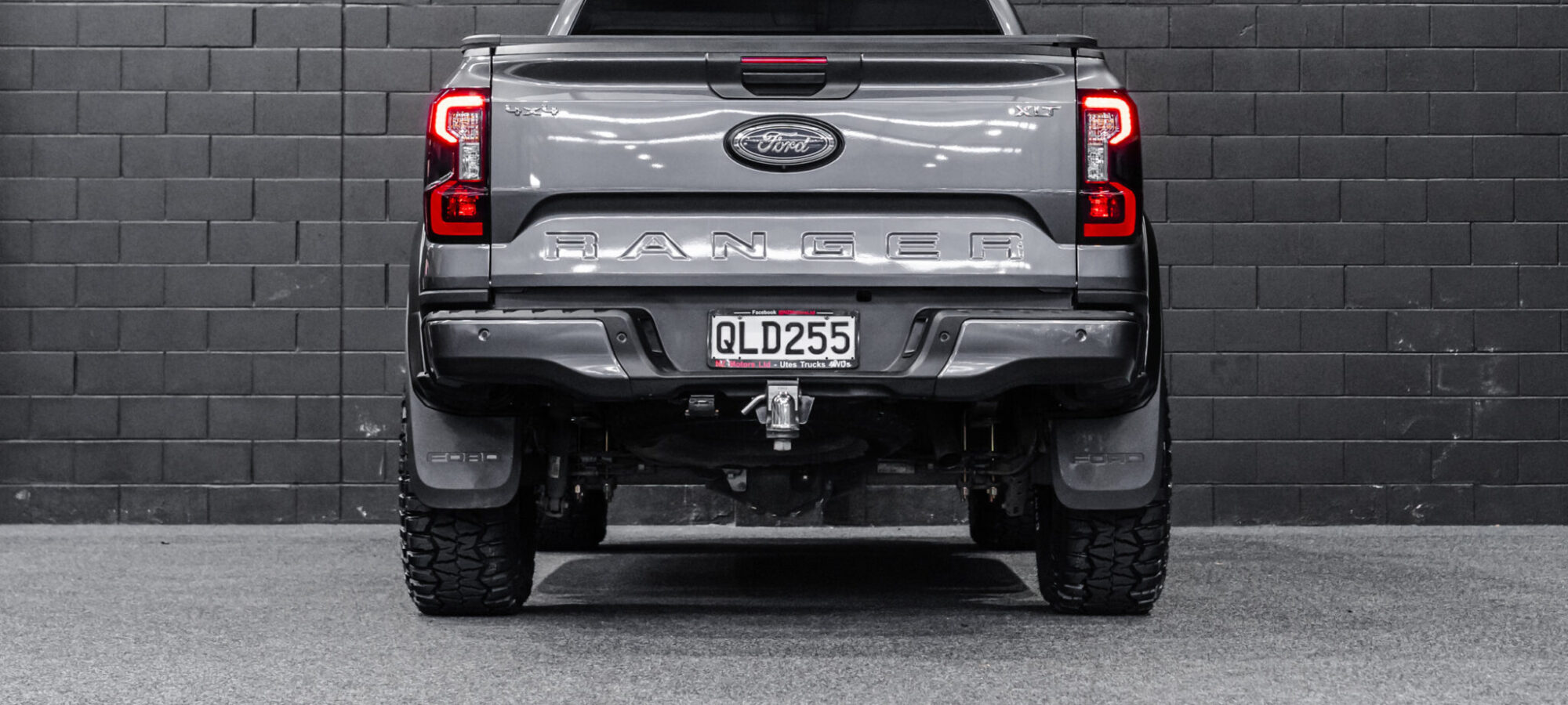 Vehicle Gallery Image