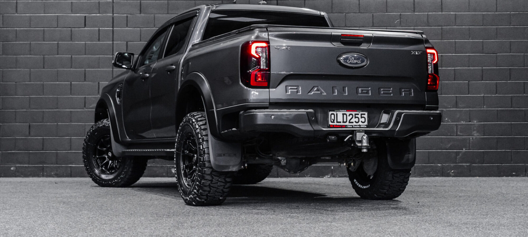 Vehicle Gallery Image