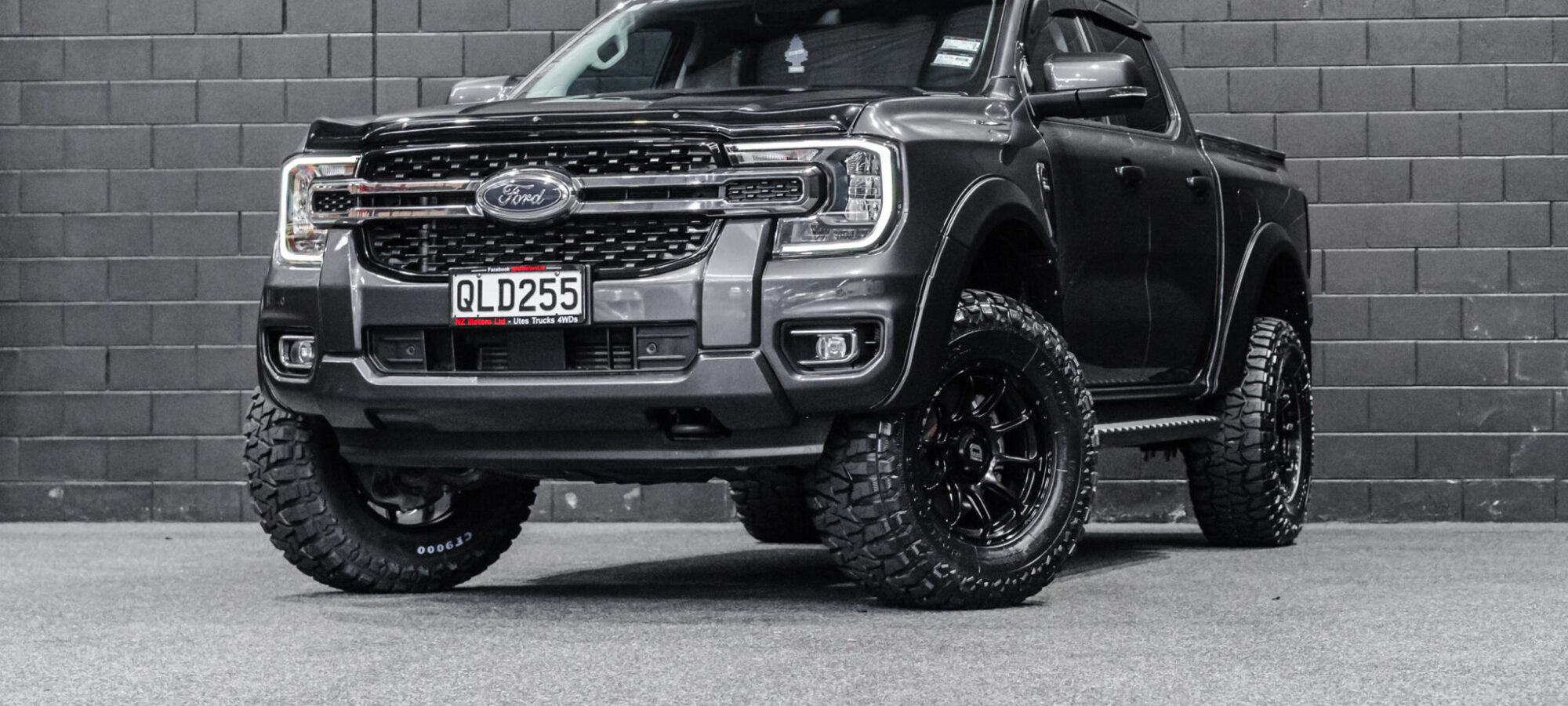 Vehicle Gallery Image