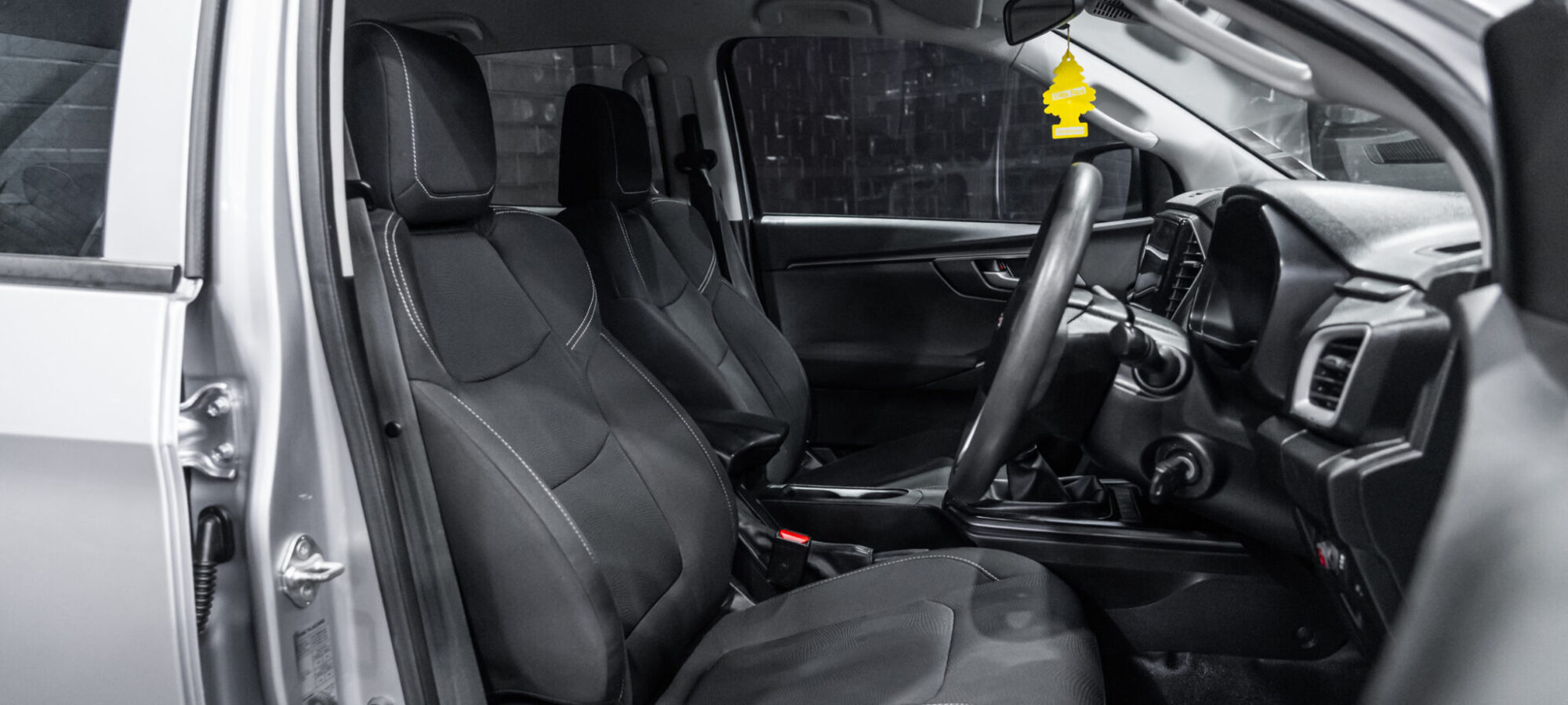 Vehicle Gallery Image