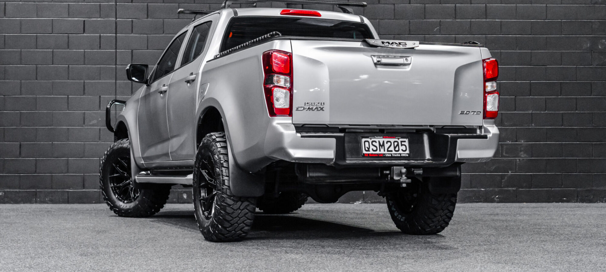 Vehicle Gallery Image