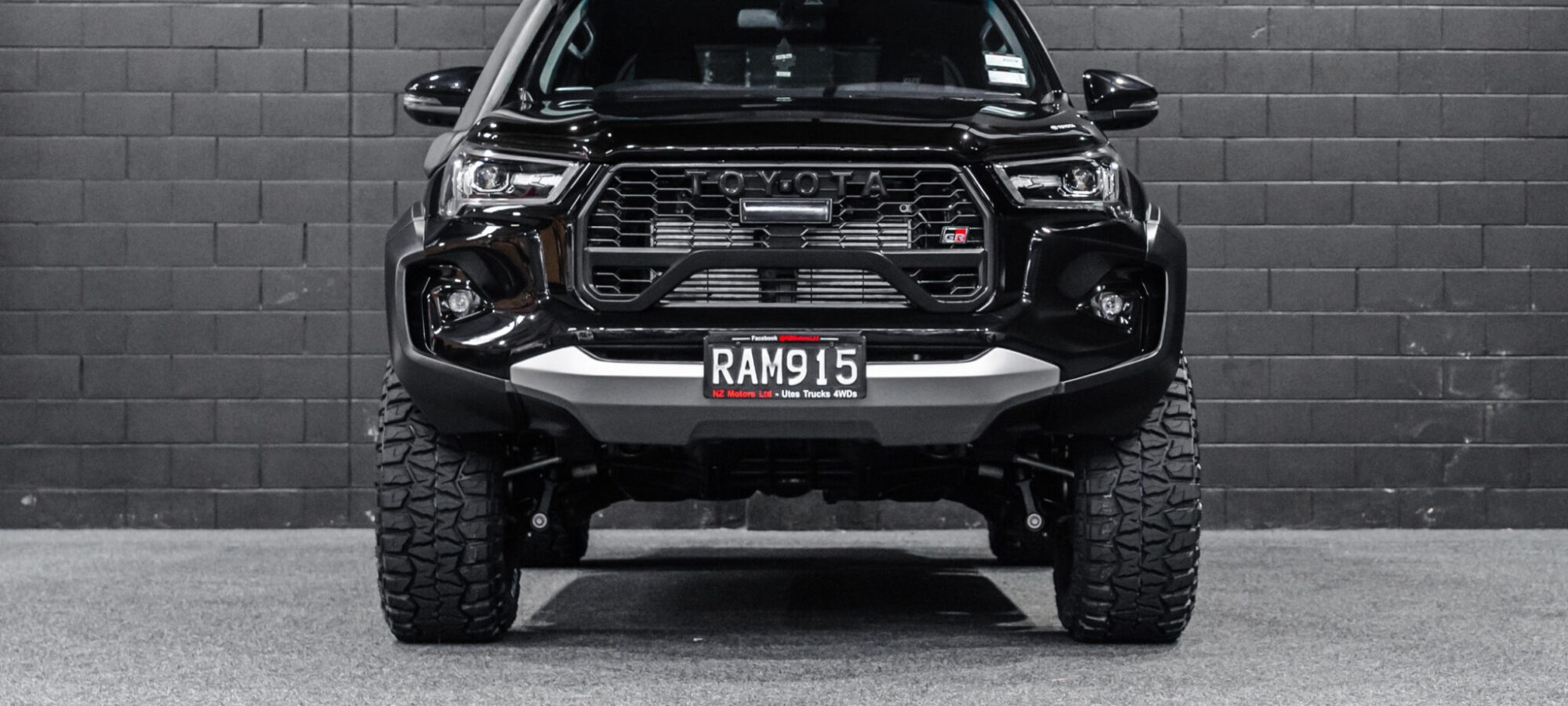 Vehicle Gallery Image