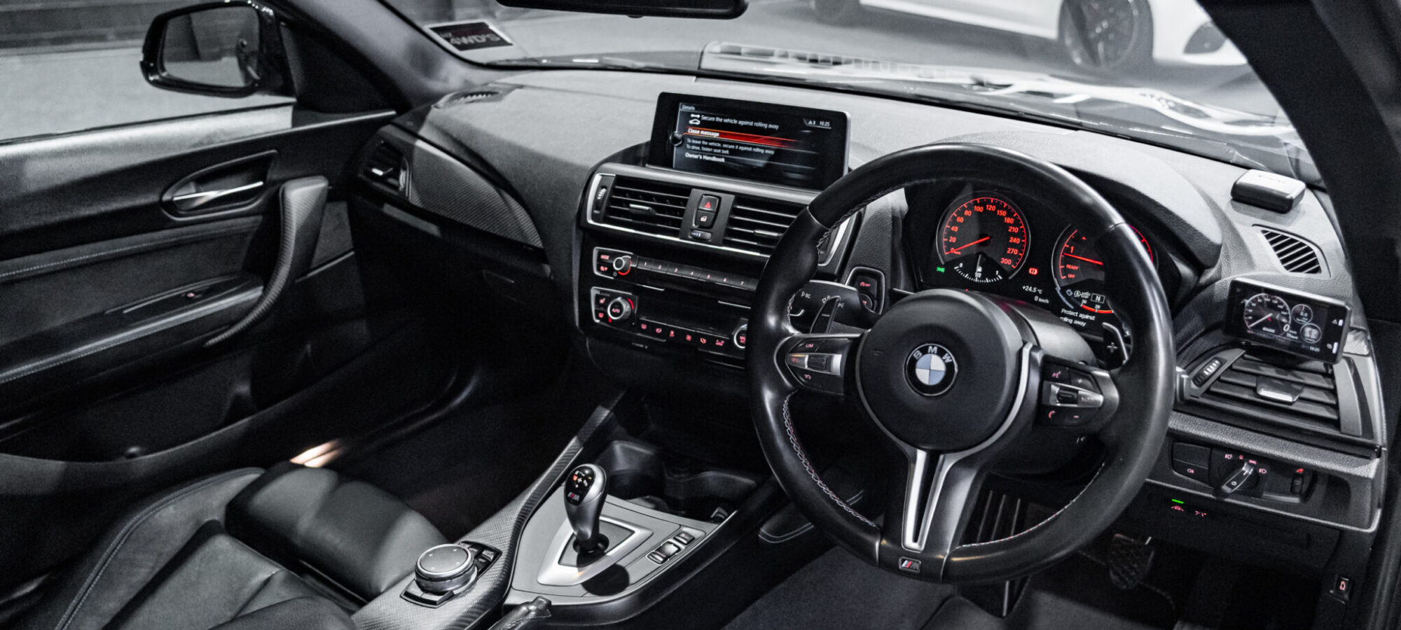 Vehicle Gallery Image