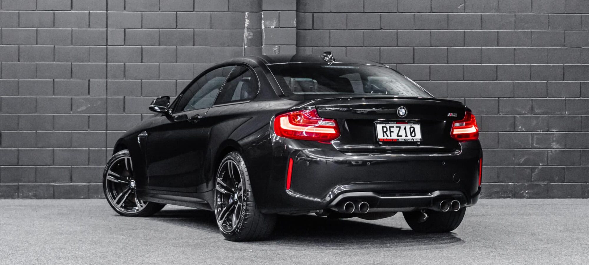 Vehicle Gallery Image