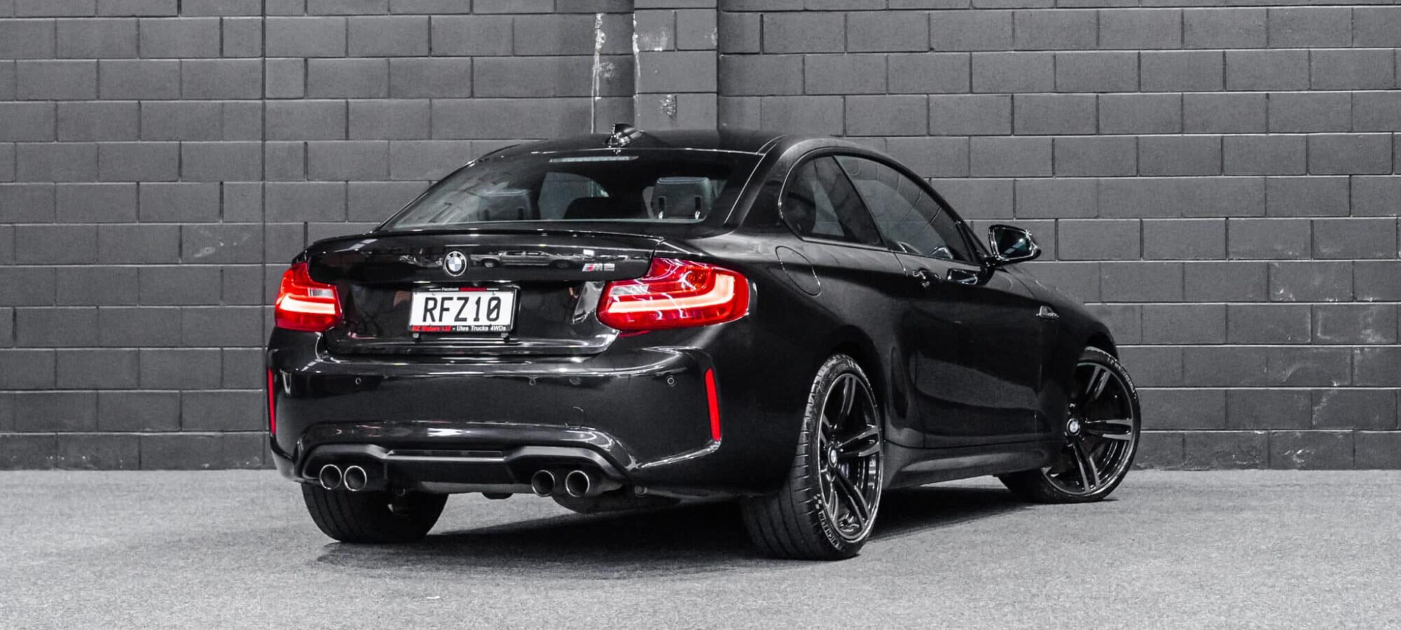 Vehicle Gallery Image