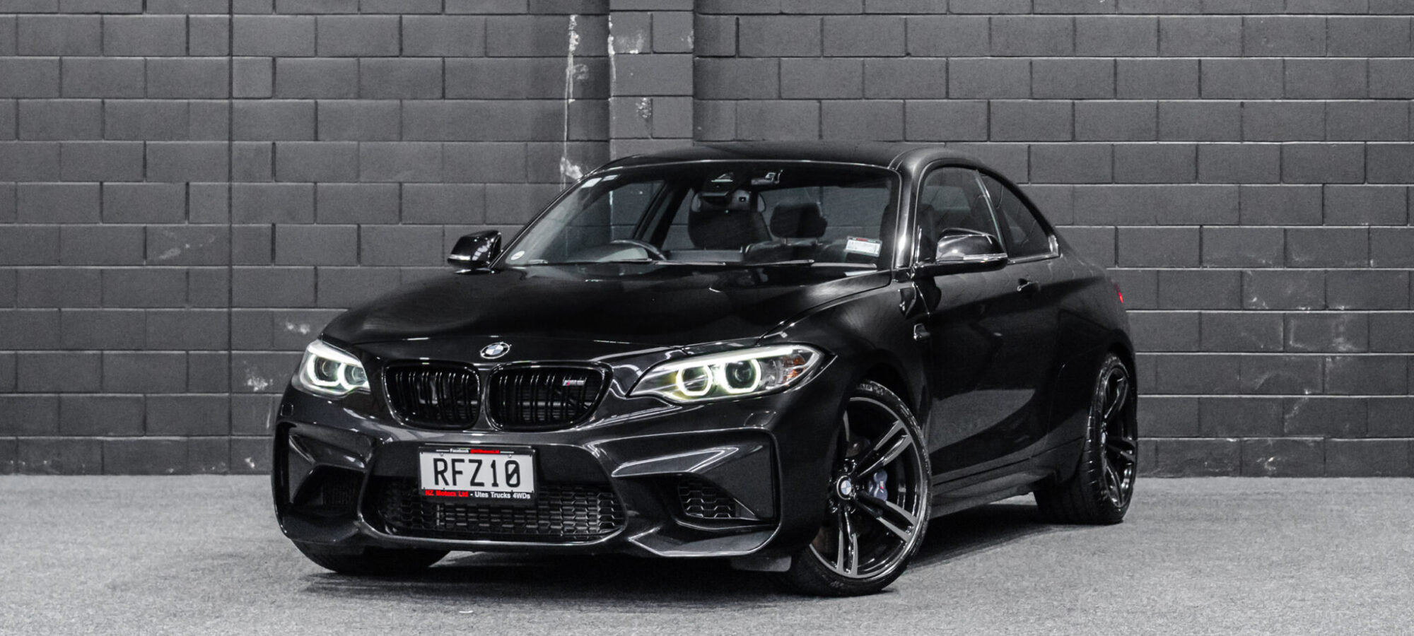 Vehicle Gallery Image