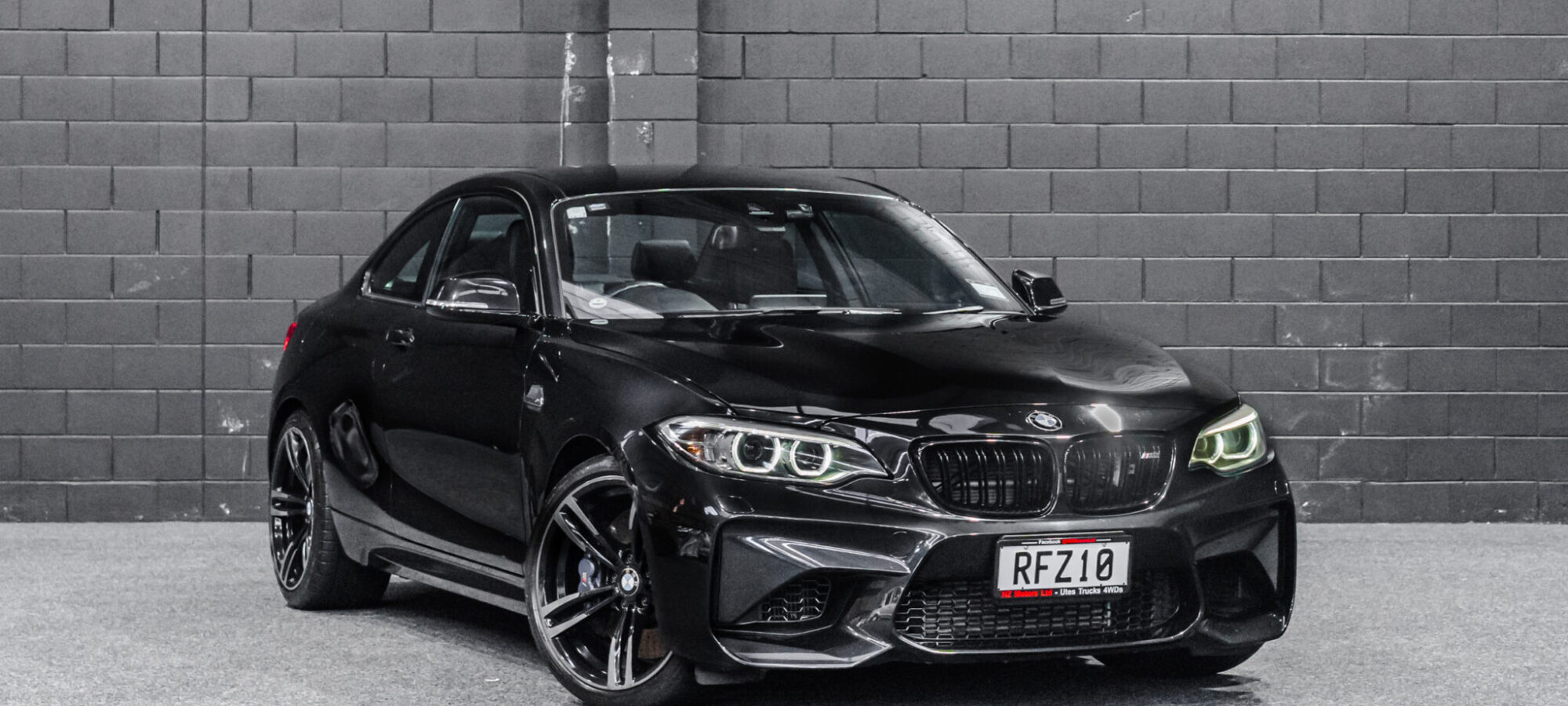 Vehicle Gallery Image