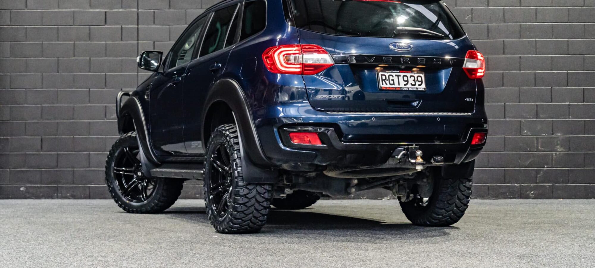 Vehicle Gallery Image