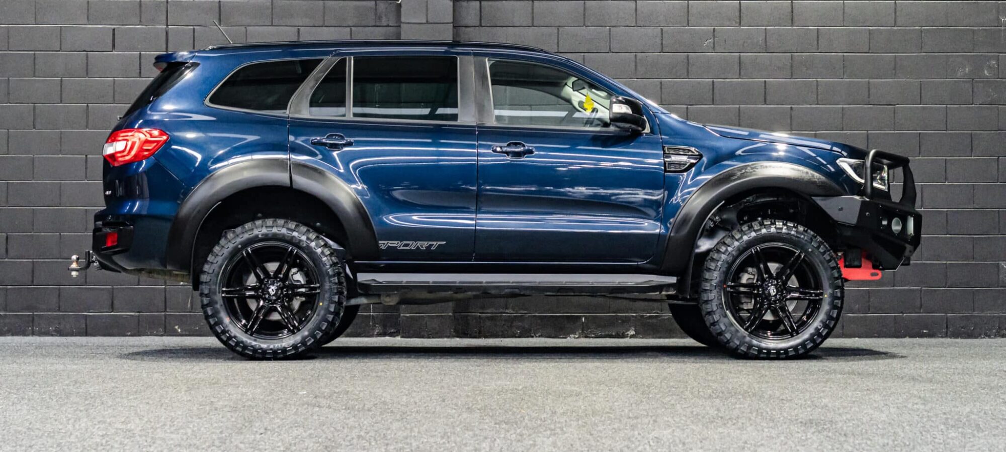 Vehicle Gallery Image