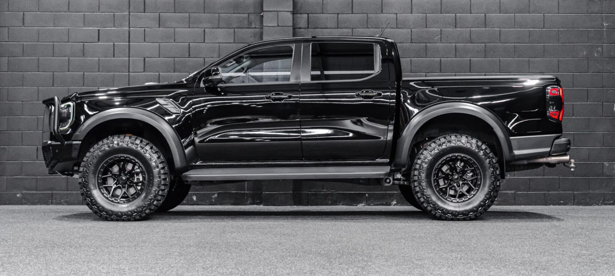 Vehicle Gallery Image