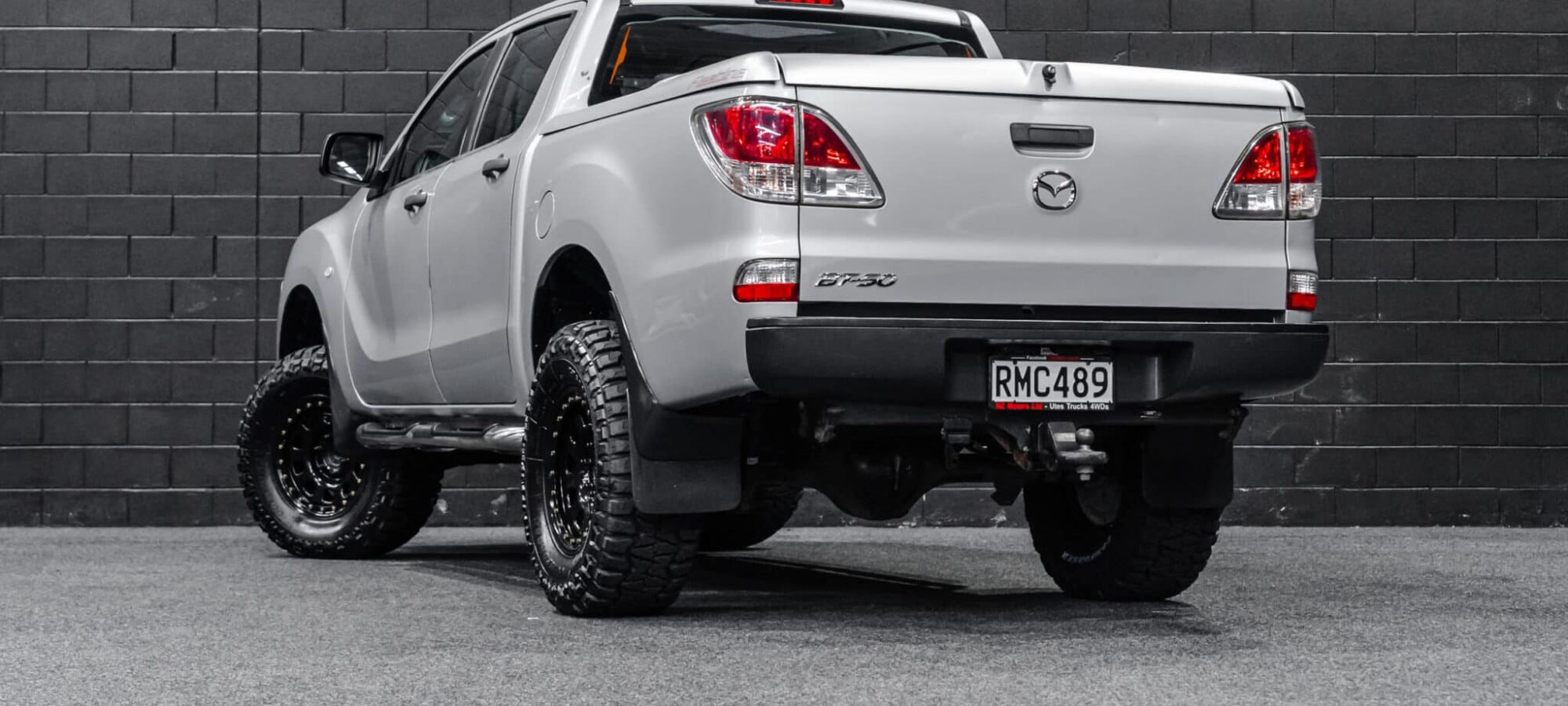 Vehicle Gallery Image